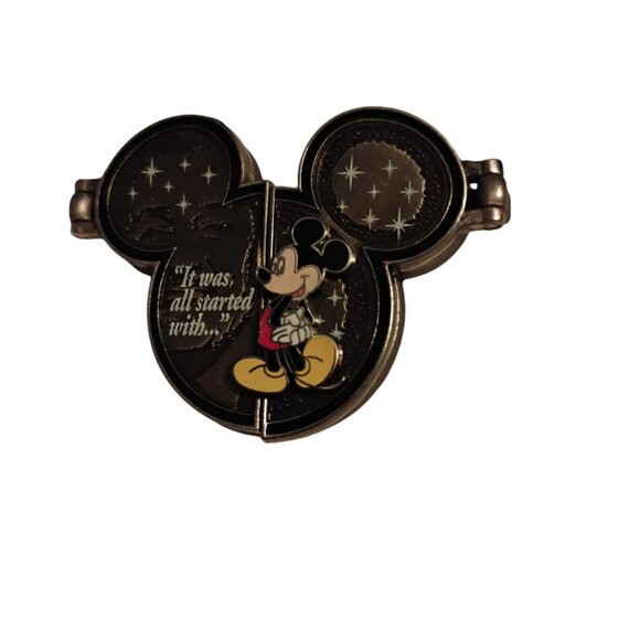 Disney Mickey Mouse Foldable Pin Signed Walt Disney Trading Pin 2009 - Picture 1 of 3